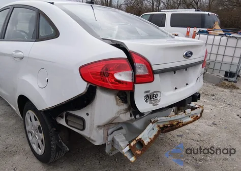 2013 Ford Fiesta Se z USA, uszkodzony, nr VIN 3FADP4BJ3DM199404